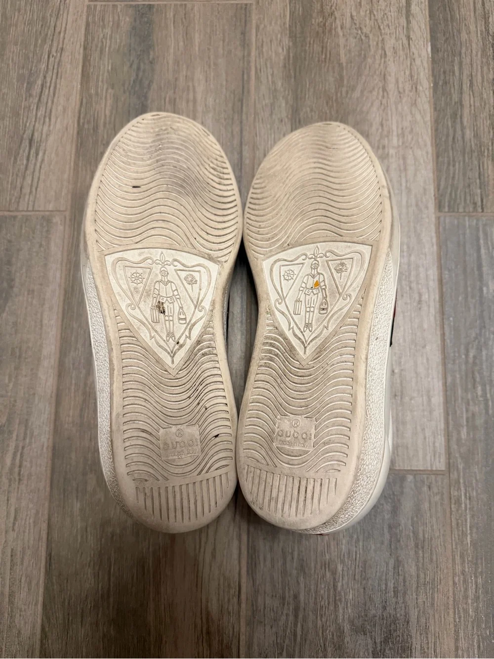 Gucci Ace Embroidered Bee Sneaker